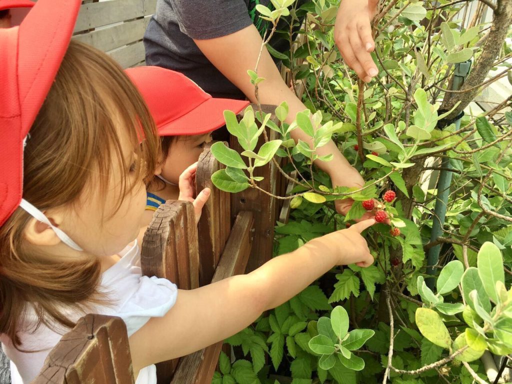 RZP Preschool Kids playing outside